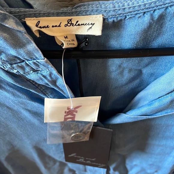 Jean-like hooded button down - Picture 2 of 3